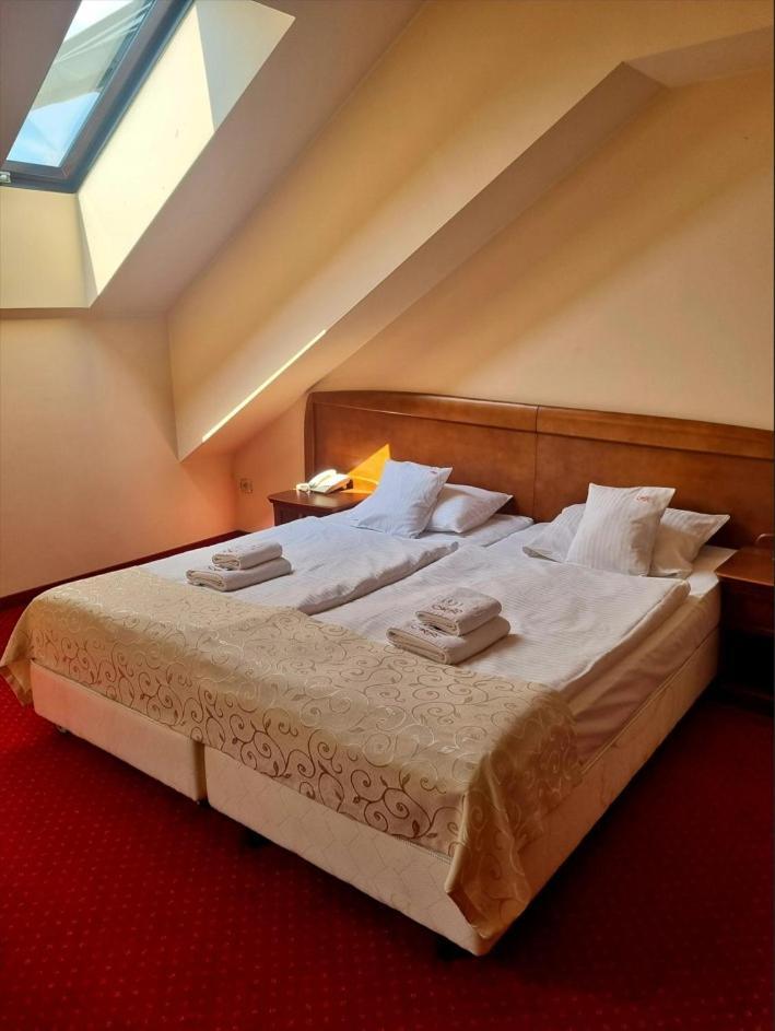 Hotel Rytwiany Eksteriør billede